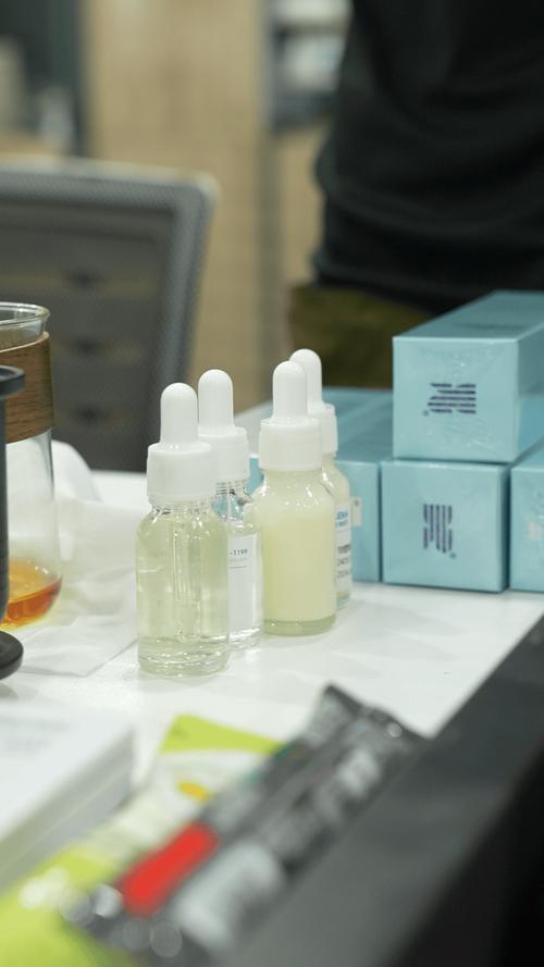它不只是生产型工厂,也更强调产品开发,包装设计,品牌定位和长期产品